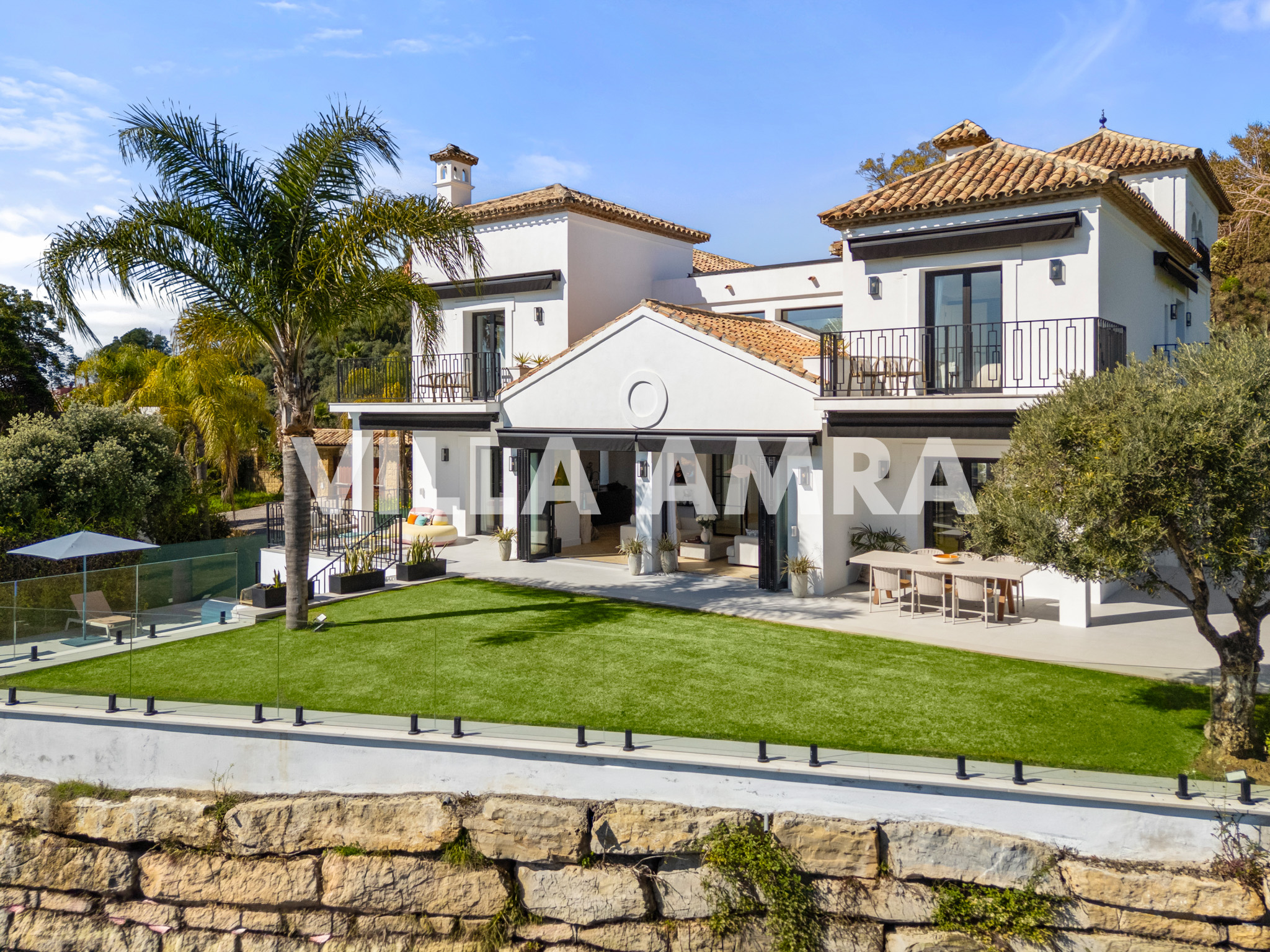 Fully Renovated Luxury Villa with Panoramic Sea and Mountain Views in Monte Halcones, Benahavís